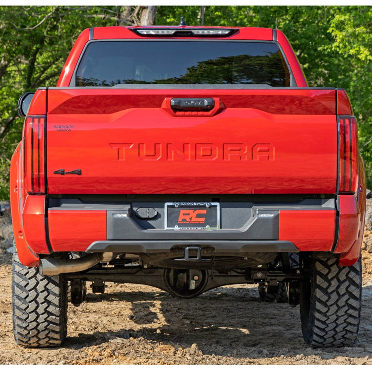 Front and rear fender flares Rough Country Defender Pocket