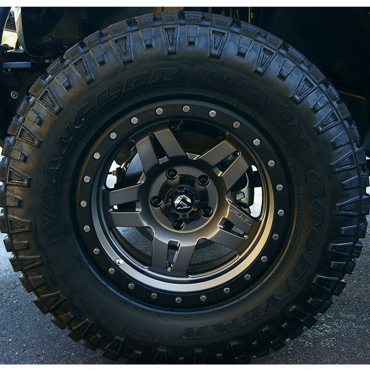 Alloy wheel D558 Anza Matte Gunmetal/Black Bead Ring Fuel