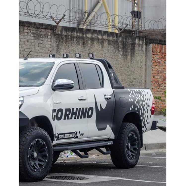 Pedane laterali Dominator D2 Go Rhino