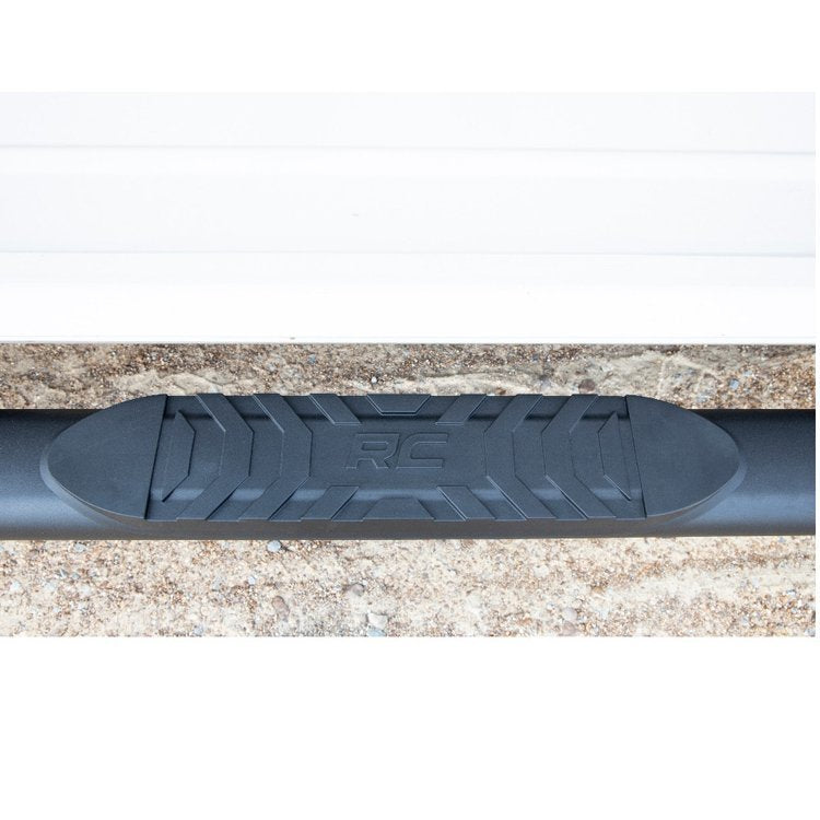 Step bar Rough Country Crew Cab